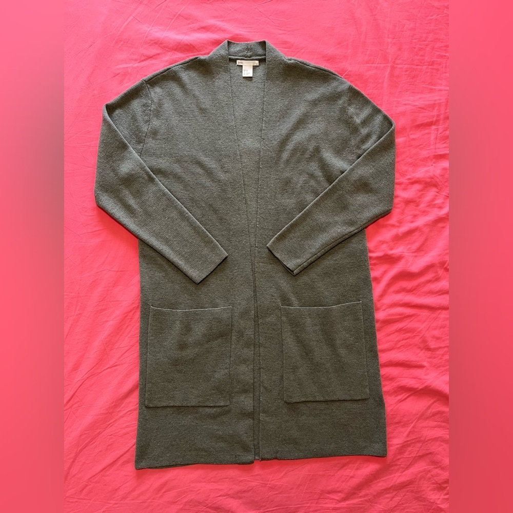 NWOT - H&M - basic long open front cardigan - green